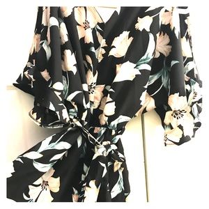 HALF SLEEVE FLORAL ROMPER